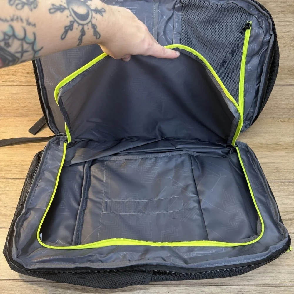 Swissdigital Design Business Travel Backpack Carry On Suitcase 2-in-1 NWT
